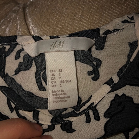 H&M adorable horse top - Picture 3 of 4